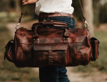 roosevelt-leather-duffle-travel-bag-lifestyle_900x900_crop_center